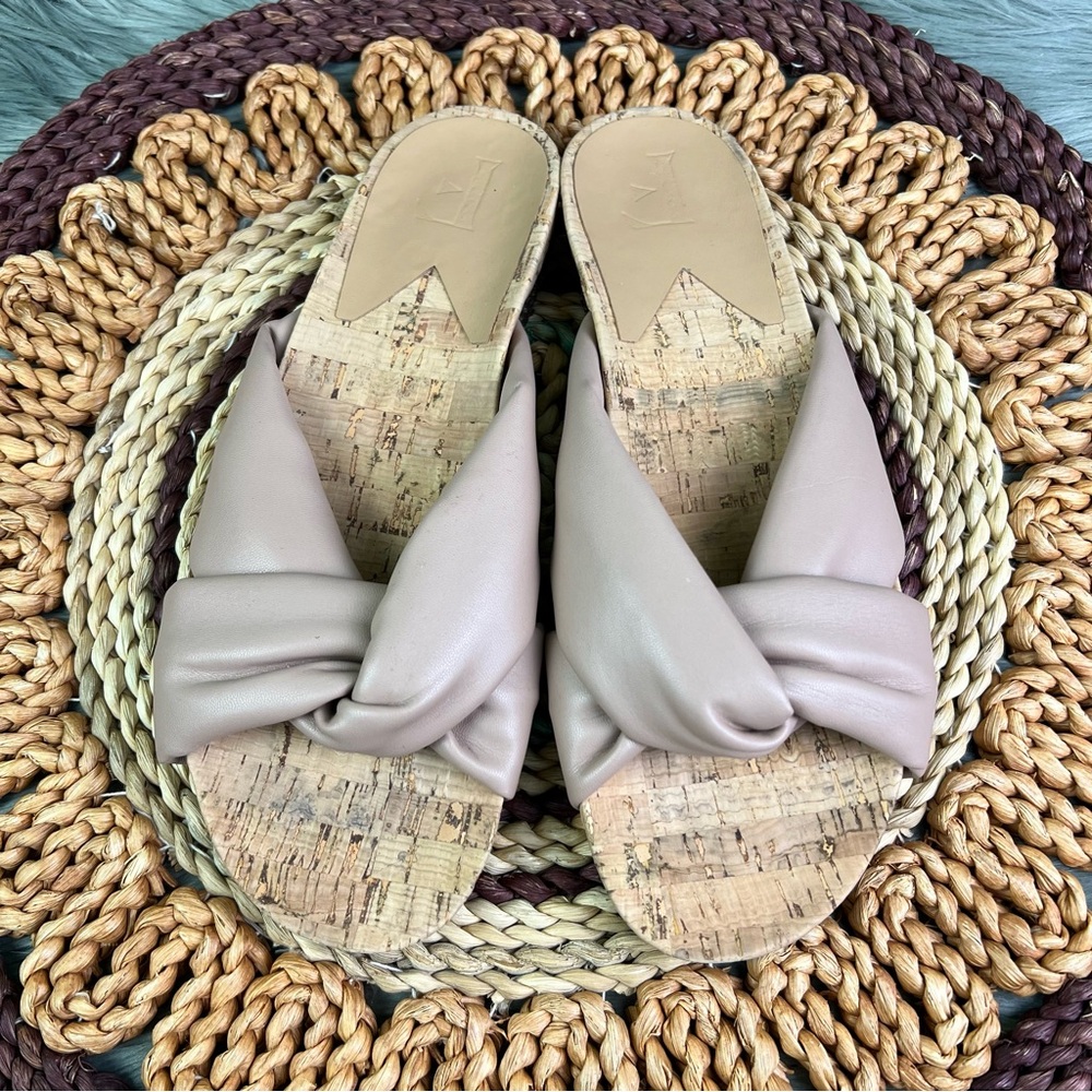 Flattered Lou Sz 39/9 US Blush Pink Vegan Slip On Flat Knotted Top Mule Sandals